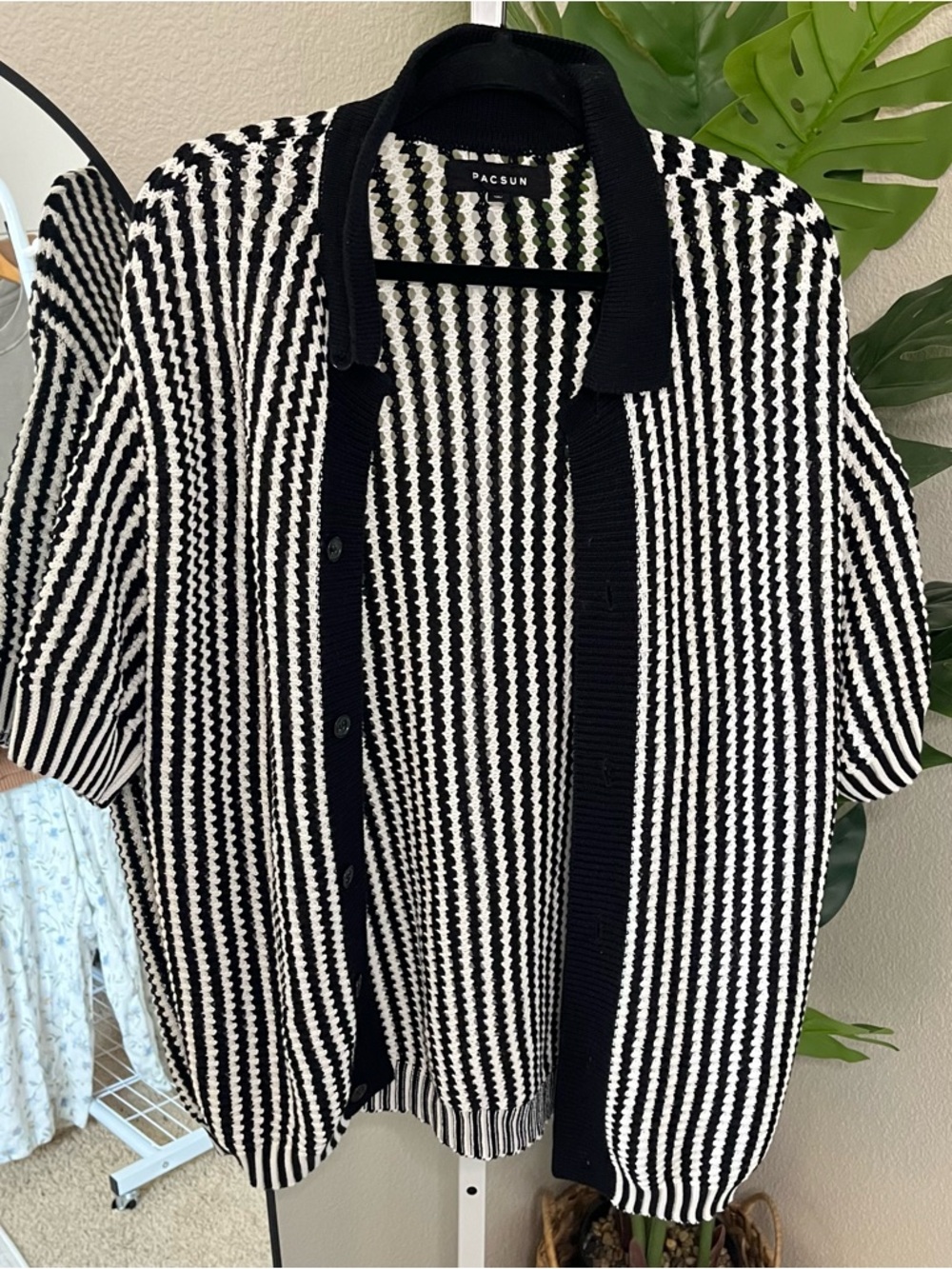 🖤🤍 PacSun Black & White Striped Crochet Button-Up Polo Open Knit Cardigan Sz L